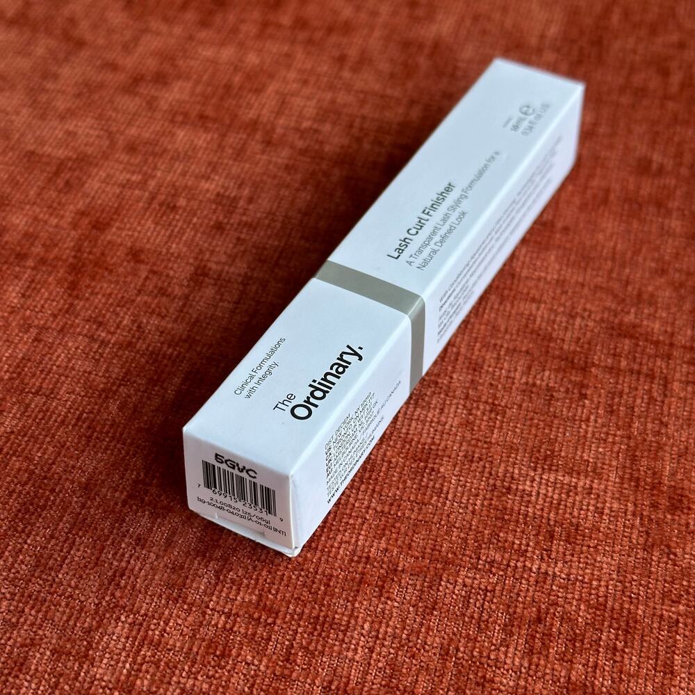The Ordinary Lash Curl Finisher - Picture 2 of 6